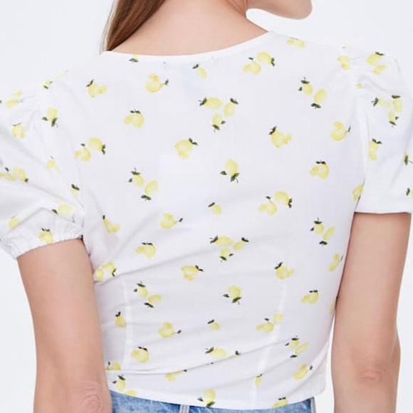 Lemon Print tie-front top fits like Small - Picture 2 of 7